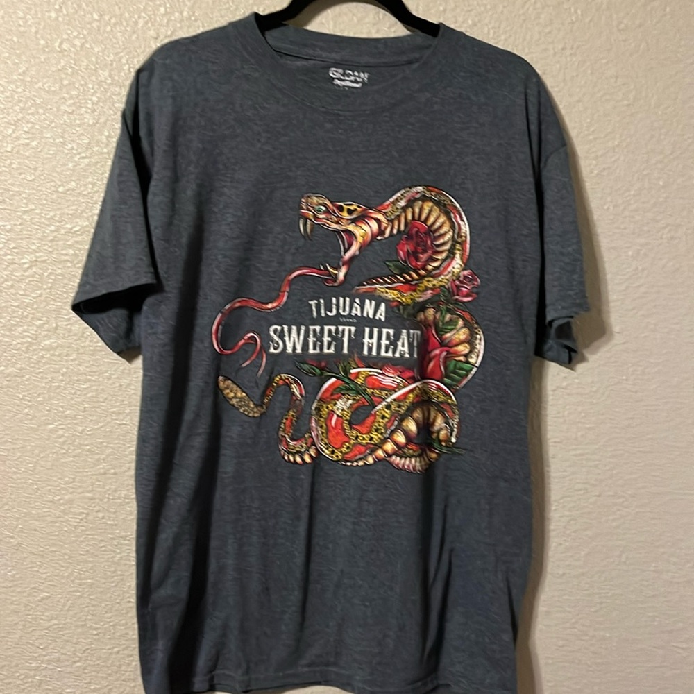Tijuana brand sweet heat men’s T-shirt size large